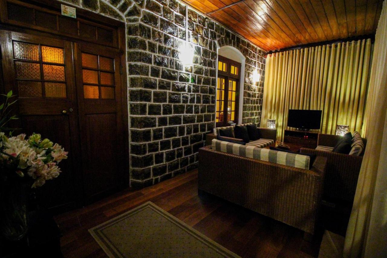 Brockenhurst Bungalow Нувара-Елія Екстер'єр фото