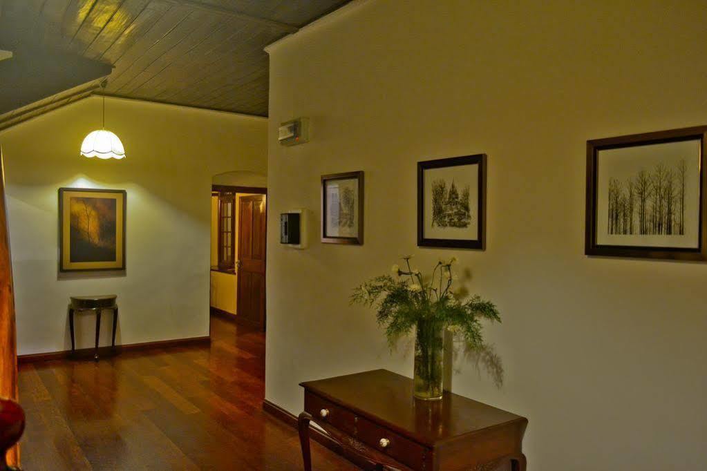 Brockenhurst Bungalow Нувара-Елія Екстер'єр фото